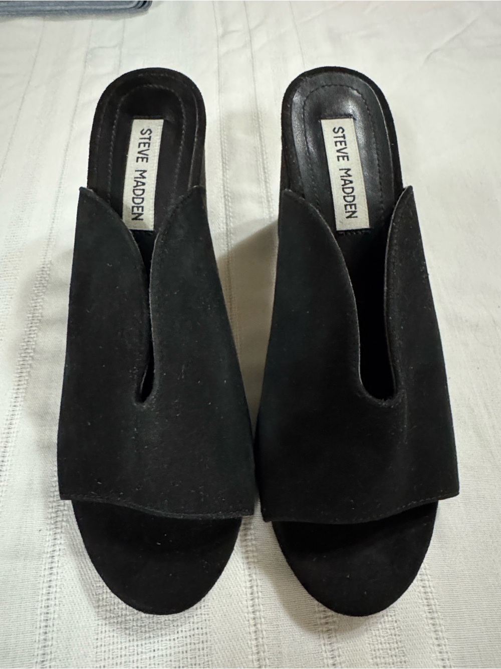 Steve Madden Black Suede V-Cut Slide Mules